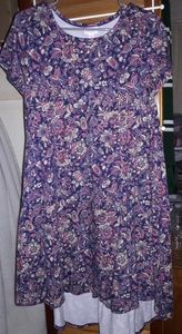 Beautiful Small Floral print Lularoe Carly